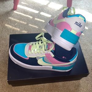 Women’s AF1 shadow SE